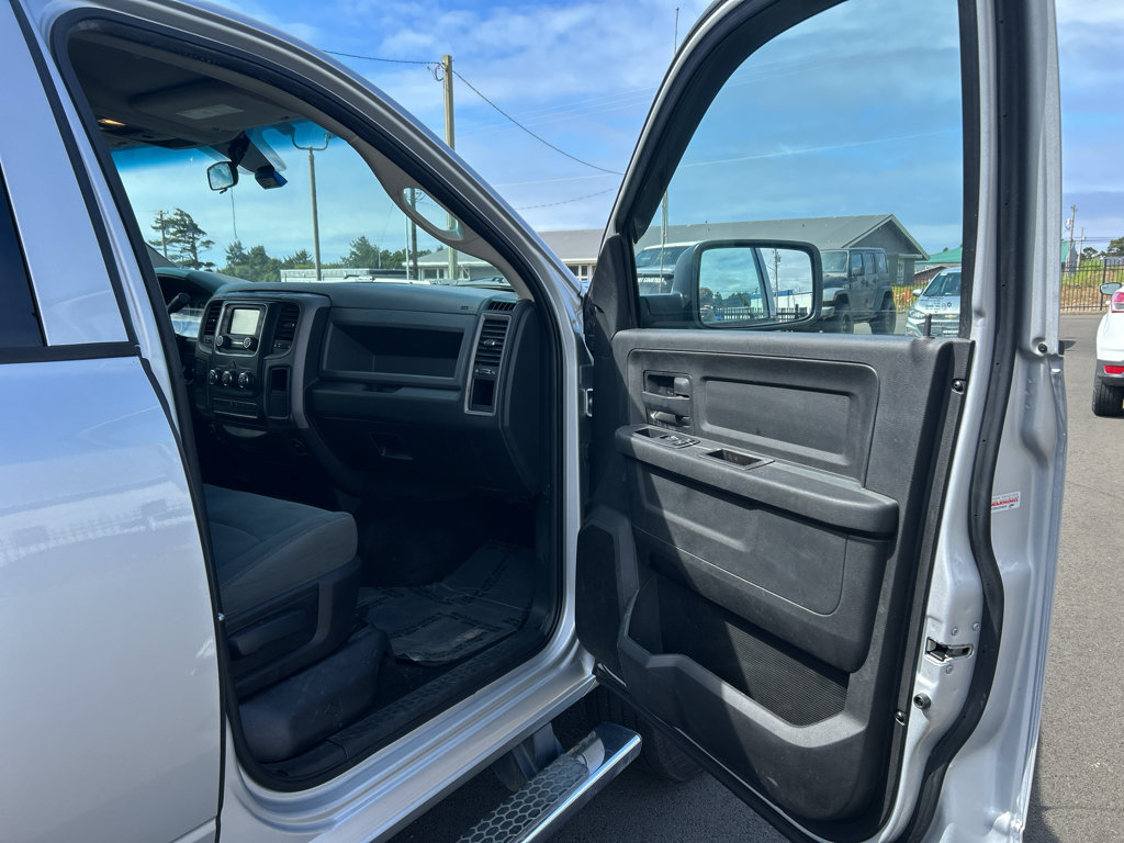 Used 2018 RAM 2500 Tradesman w/ Chrome Appearance Group AWD/4WD image 26