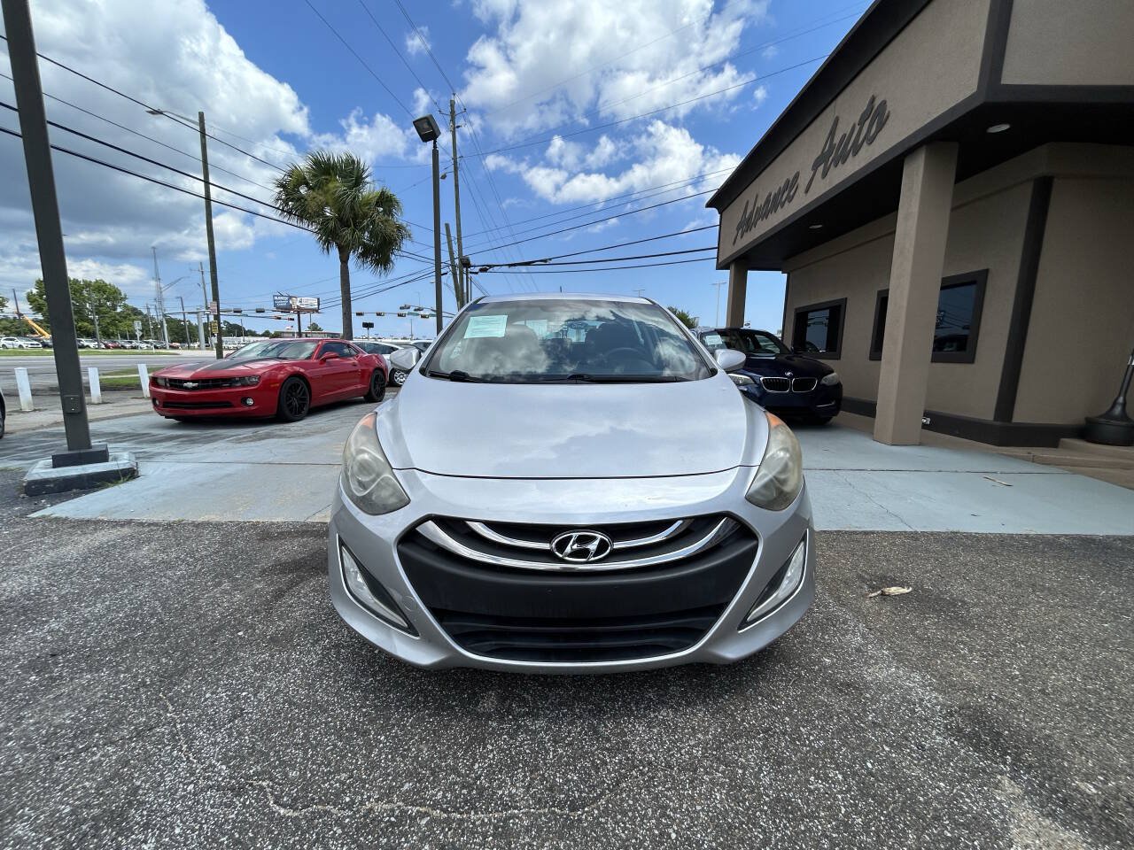 Used 2015 Hyundai Elantra GT FWD image 3