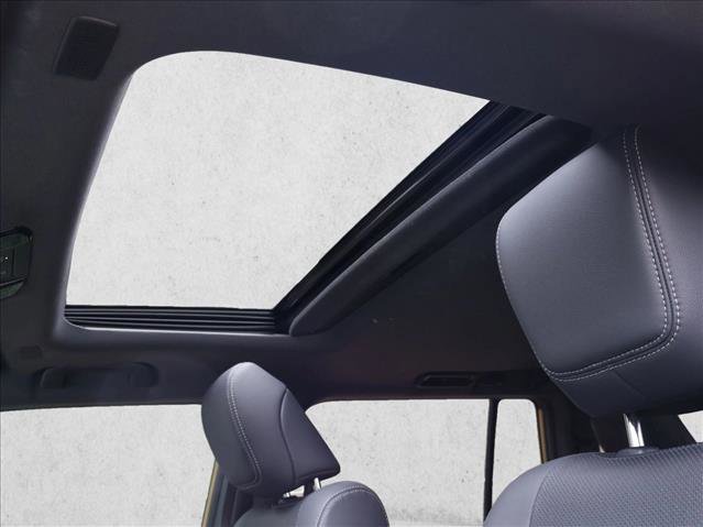 Used 2024 Toyota Land Cruiser image 18