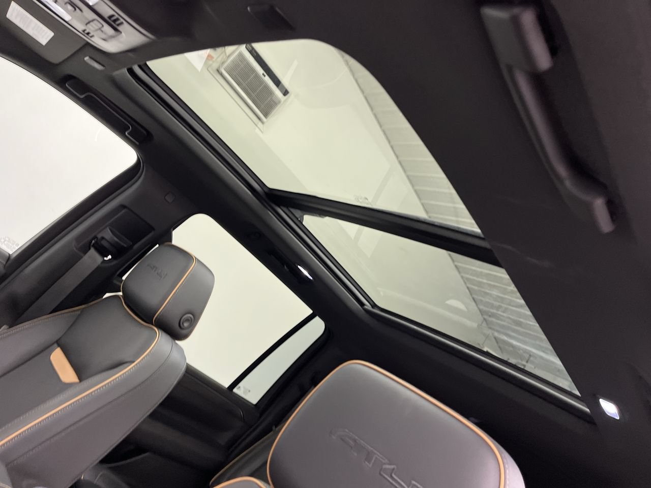 Certified 2021 GMC Yukon XL AT4 w/ Technology Package AWD/4WD image 6