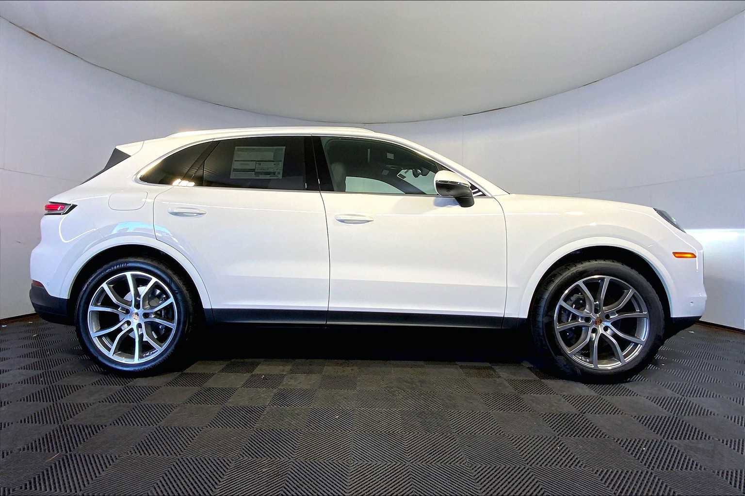 New 2026 Porsche Cayenne image 8