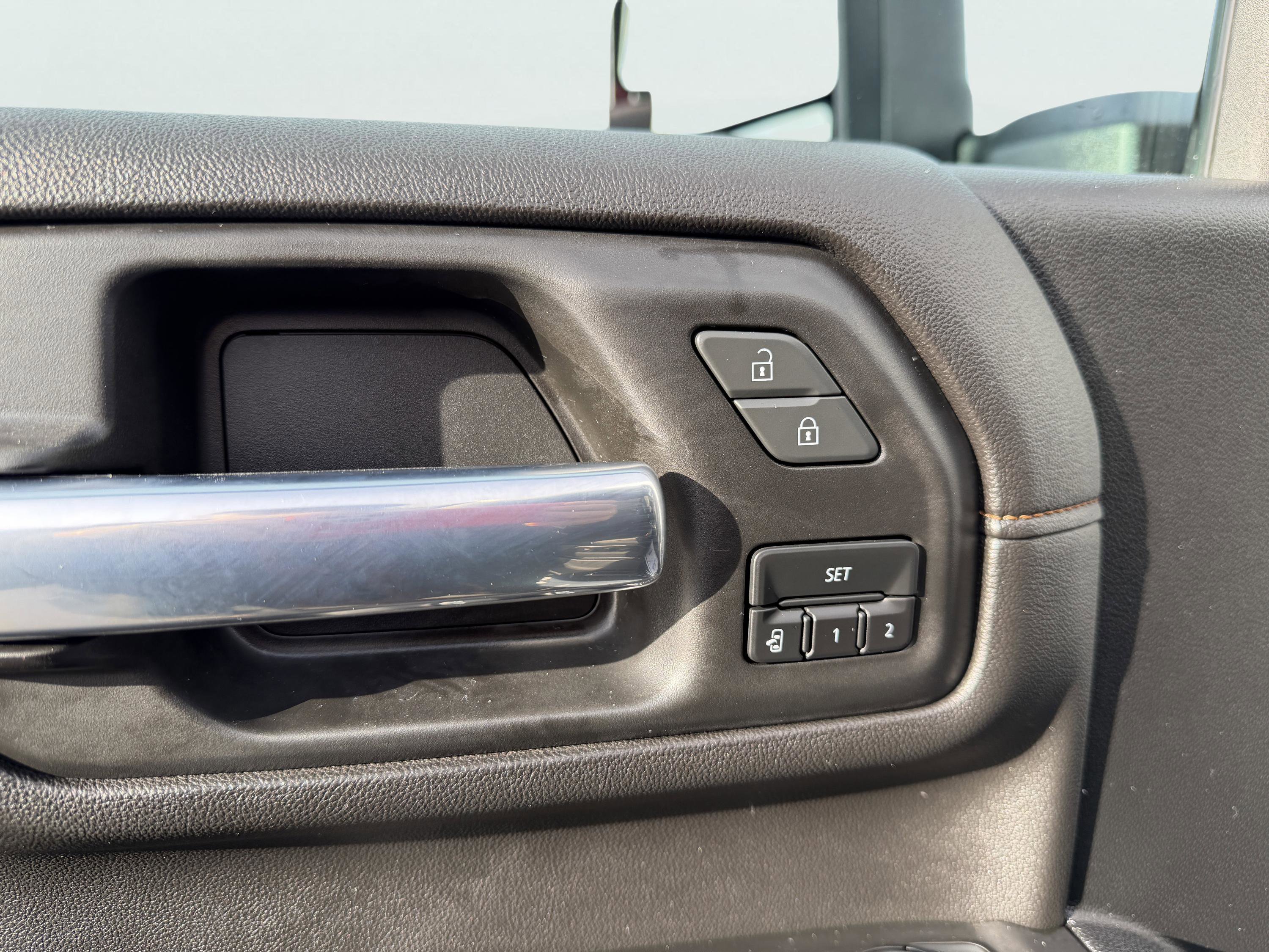 Used 2021 GMC Sierra 2500 AT4 w/ AT4 Premium Plus Package image 41