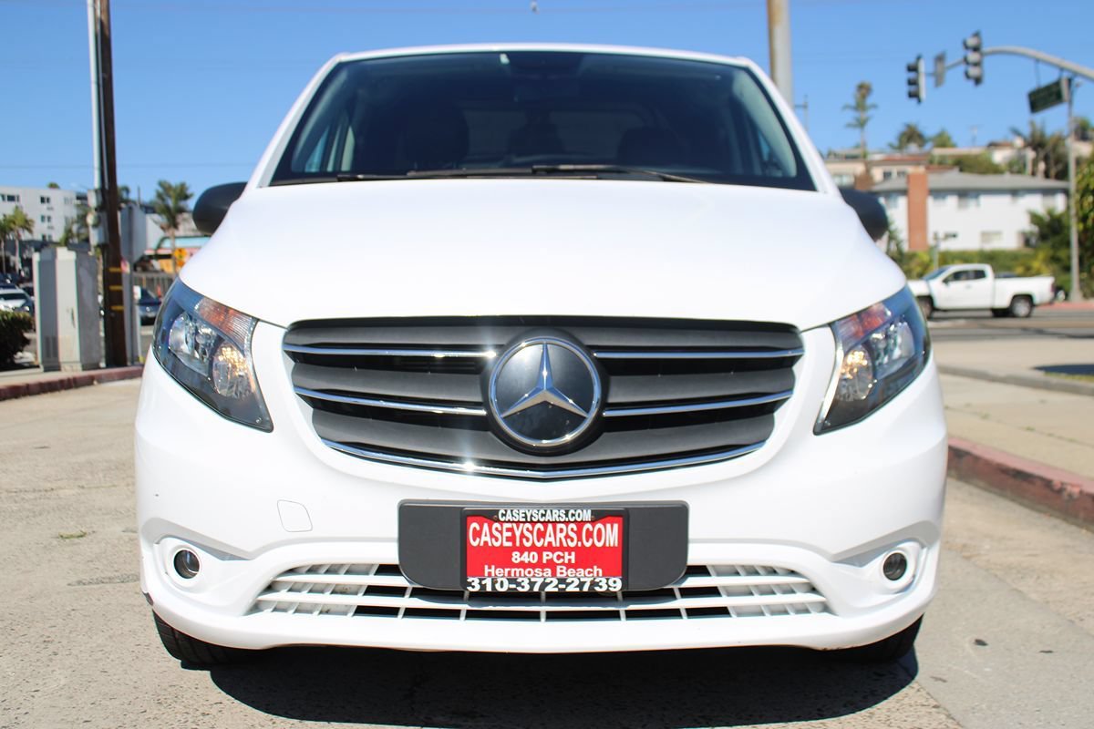 Used 2022 Mercedes-Benz Metris image 9