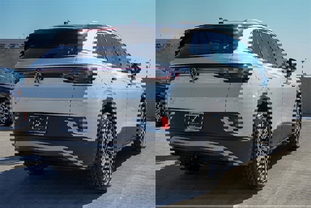 New 2025 Volkswagen ID.4 Pro S Plus image 8