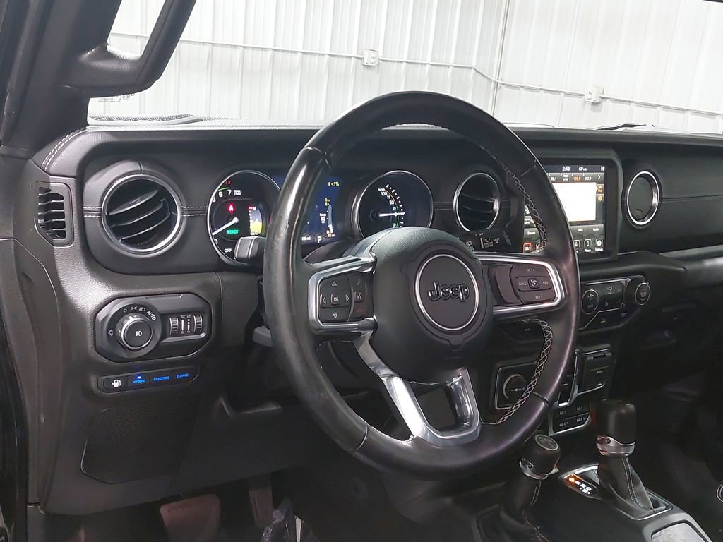 Used 2022 Jeep Wrangler Unlimited Sahara w/ Cold Weather Group image 15