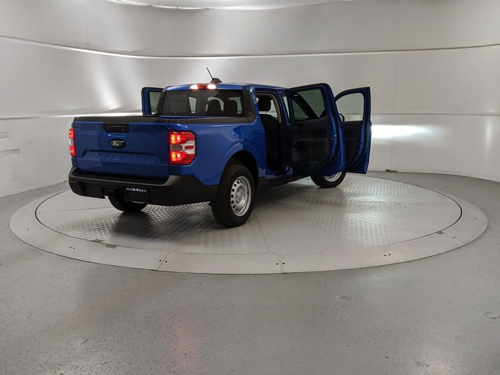 New 2025 Ford Maverick XL image 9