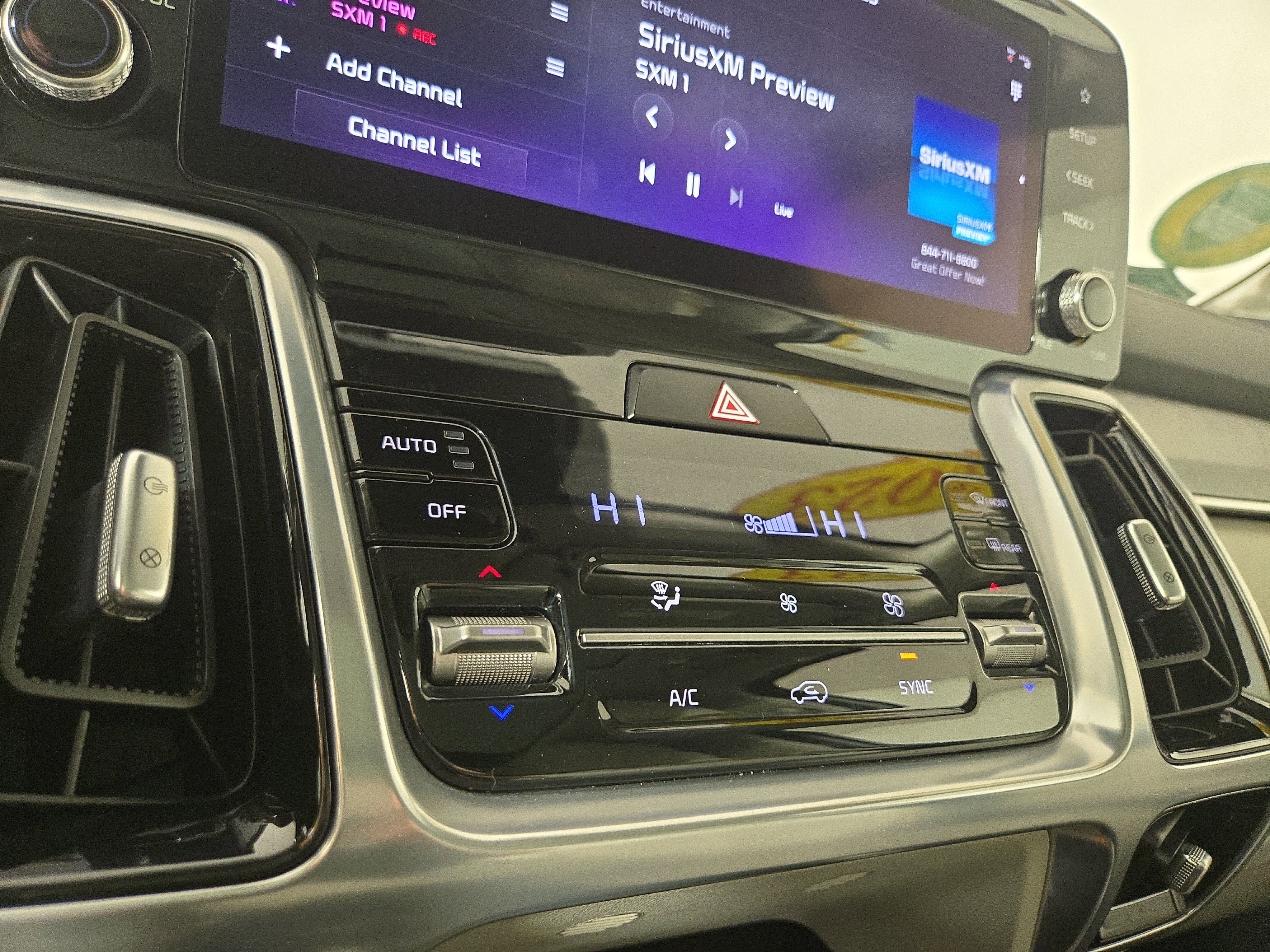 Used 2023 Kia Sorento SX image 29