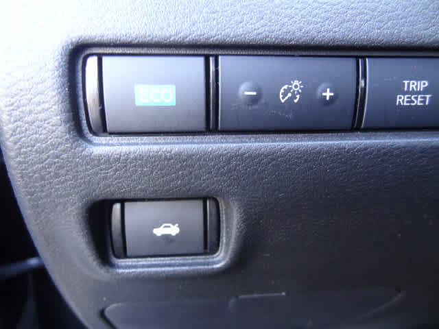 Used 2023 Nissan Sentra SV FWD image 14