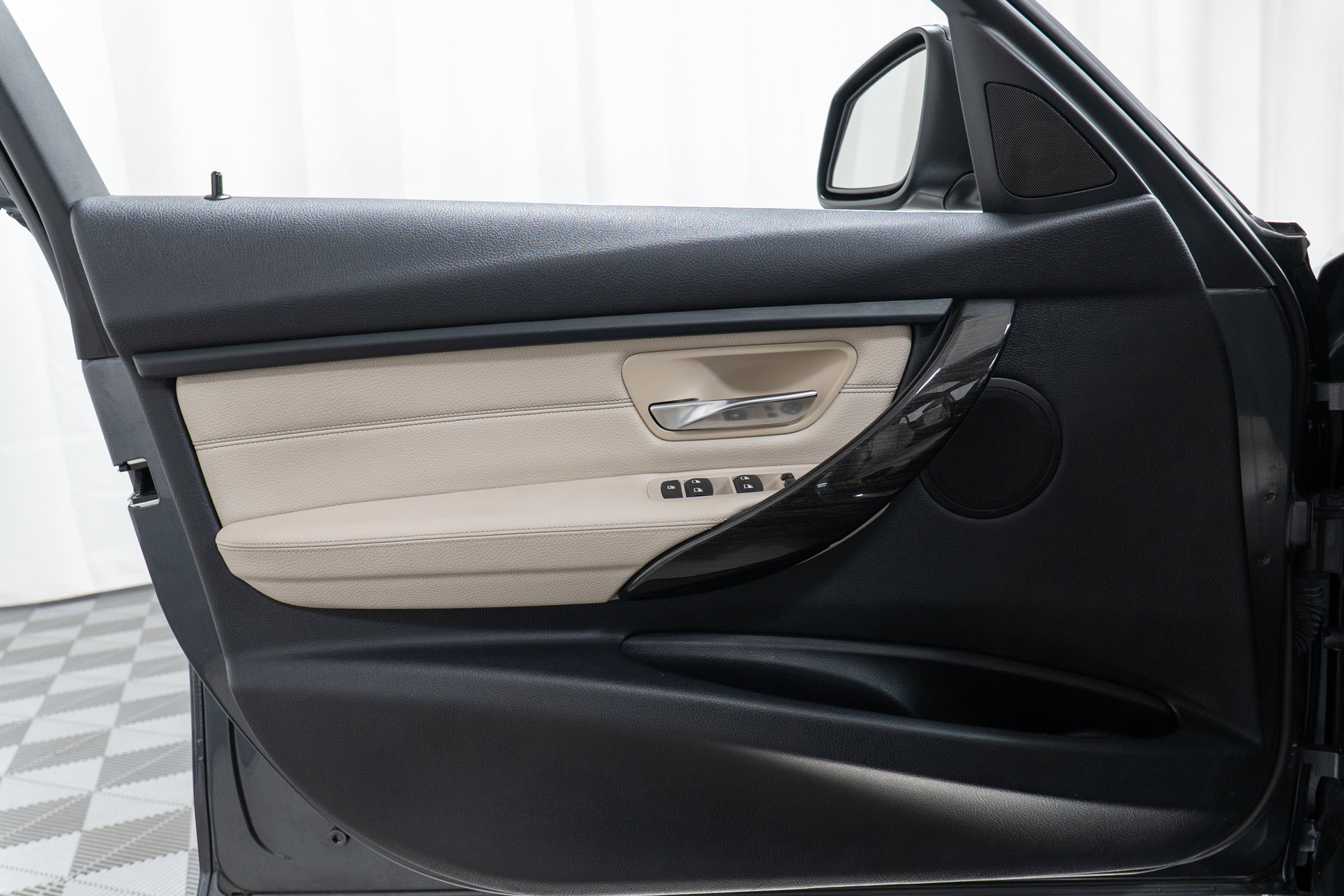 Used 2015 BMW 328i xDrive Wagon image 11