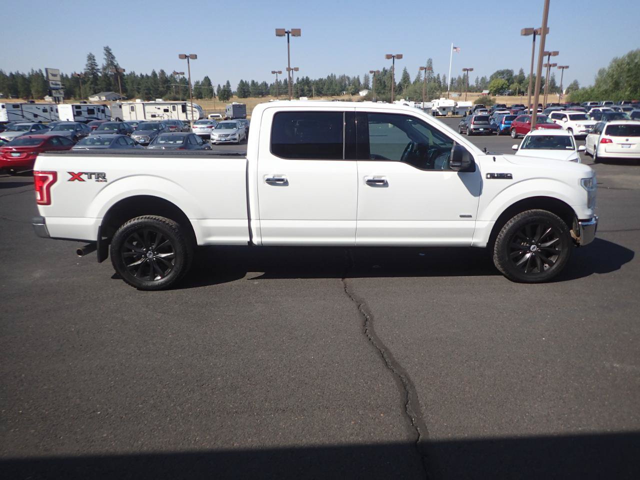Used 2015 Ford F150 XLT w/ Equipment Group 302A Luxury AWD/4WD image 6