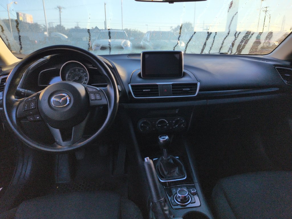 Used 2016 MAZDA MAZDA3 i Sport FWD image 10