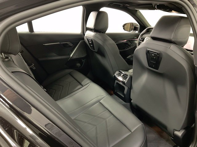 Used 2025 BMW i5 xDrive40 w/ Premium Package AWD/4WD image 44