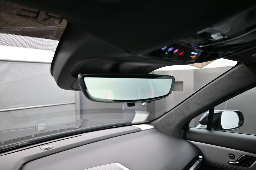 Certified 2026 Cadillac Vistiq Platinum w/ LPO, Floor Liner Package AWD/4WD image 20