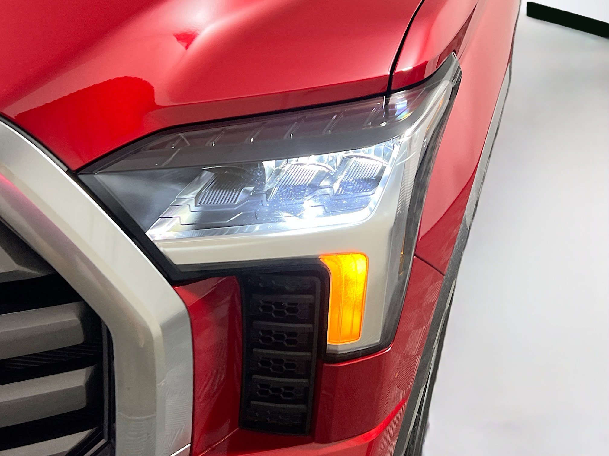 Used 2024 Toyota Tundra Limited image 11