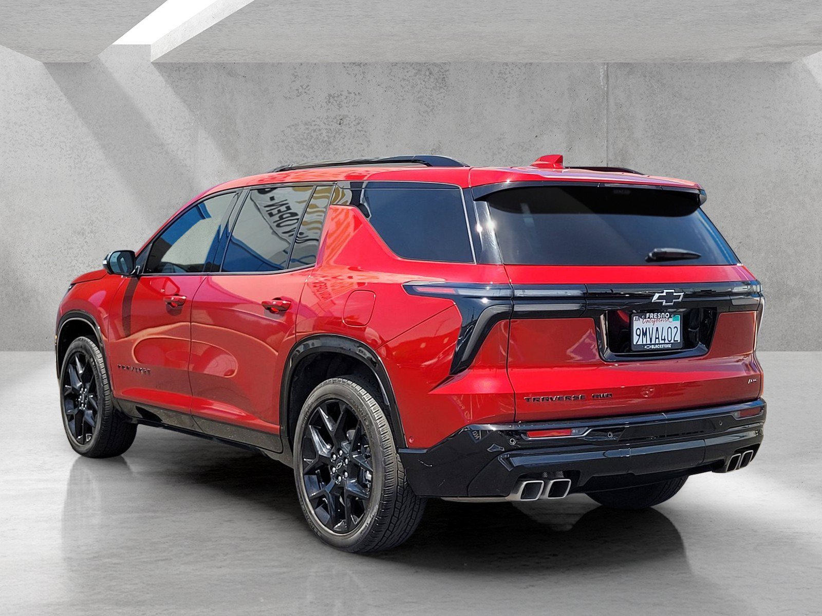 Used 2024 Chevrolet Traverse RS w/ LPO, Floor Liner Package AWD/4WD image 7