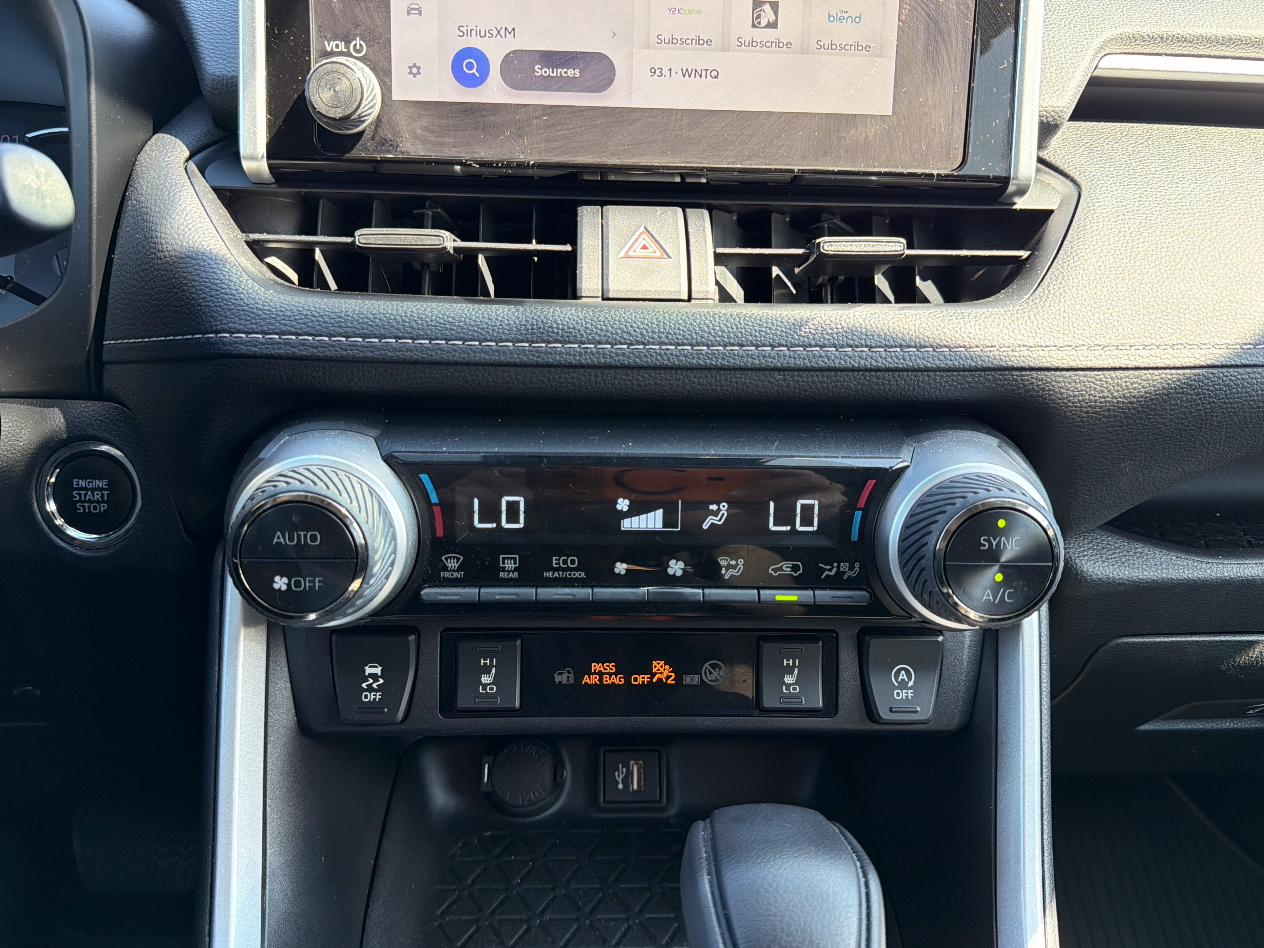 Used 2023 Toyota RAV4 XLE w/ XLE Grade Weather Package AWD/4WD image 21