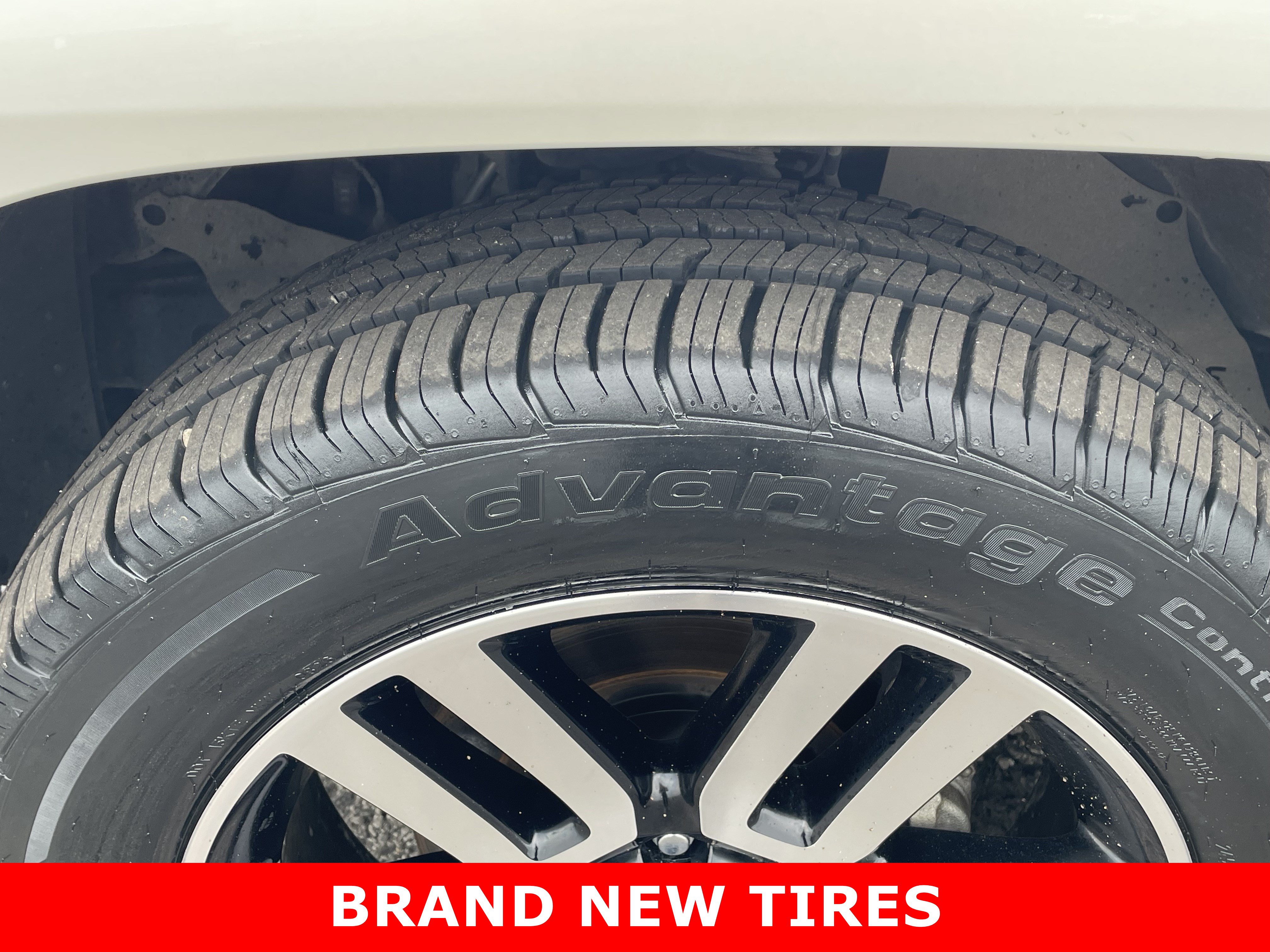 Used 2020 Toyota 4Runner Limited AWD/4WD image 11