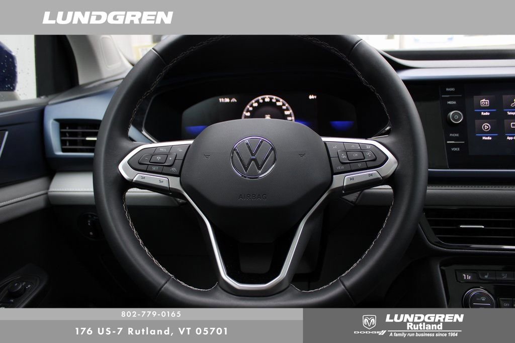 Used 2024 Volkswagen Taos SE w/ Panoramic Sunroof Package image 22