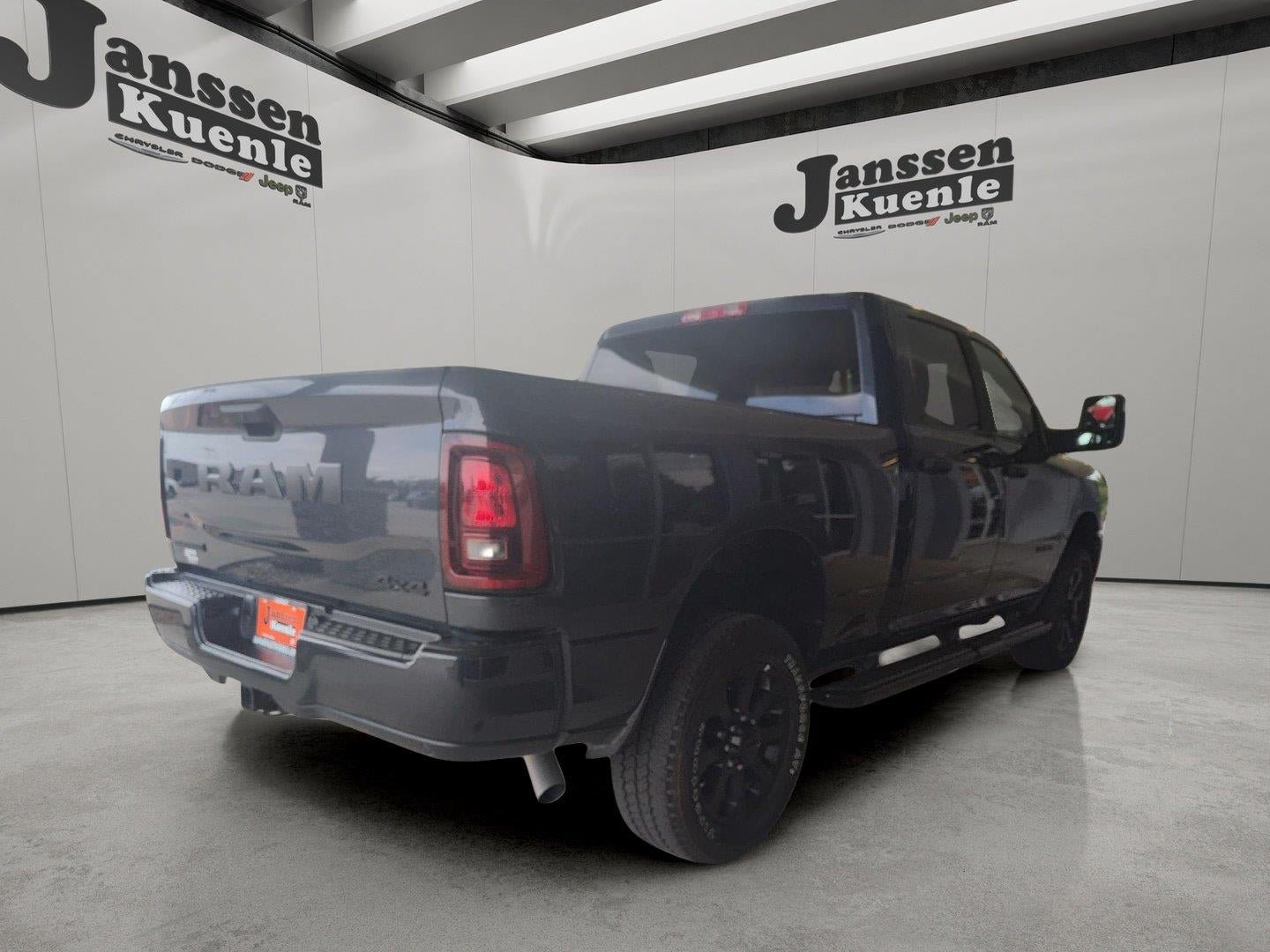 Used 2025 RAM 2500 Big Horn AWD/4WD image 3