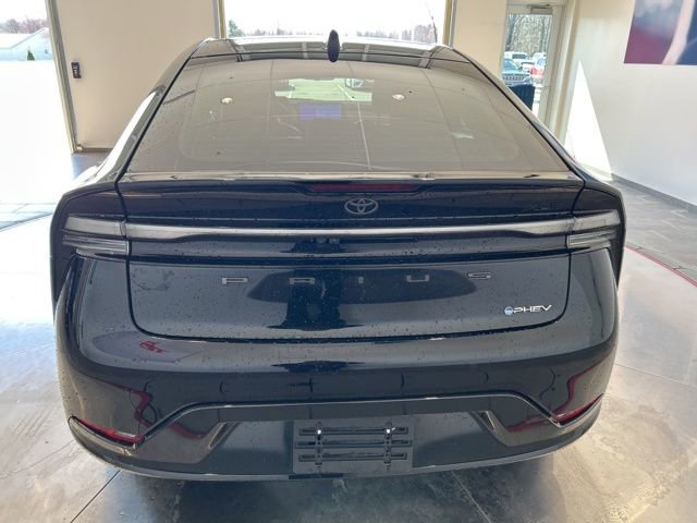 Used 2025 Toyota Prius Plug-In Hybrid w/ Limited Premium Package image 7