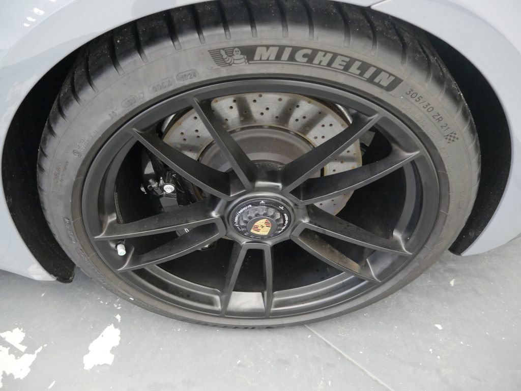 Certified 2024 Porsche 911 Targa 4 GTS AWD/4WD image 14