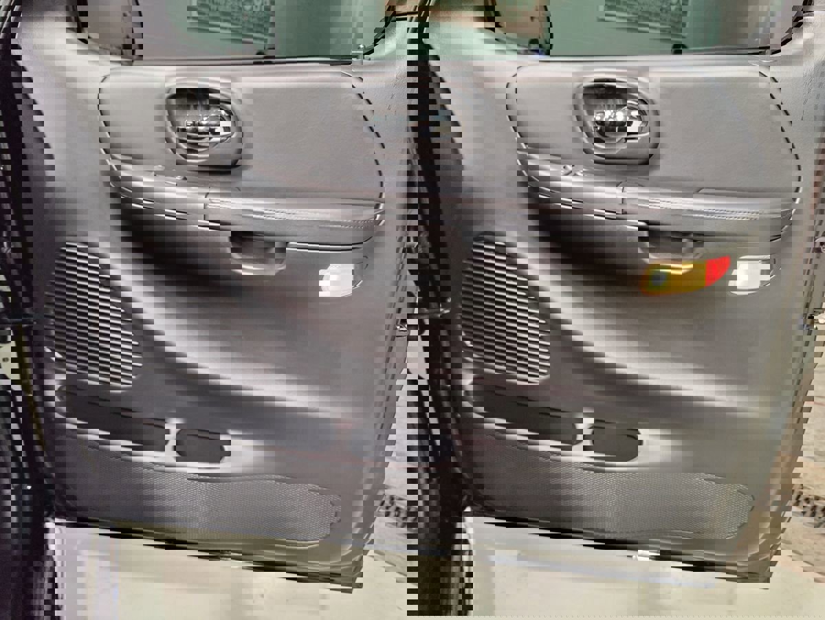 Used 2000 Ford F150 Harley-Davidson image 11