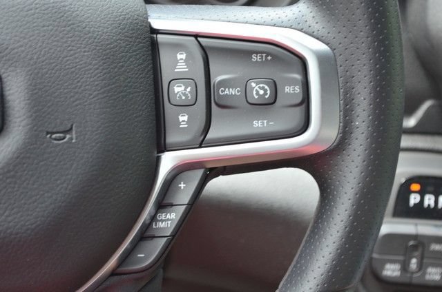 New 2026 RAM 1500 Express AWD/4WD image 18