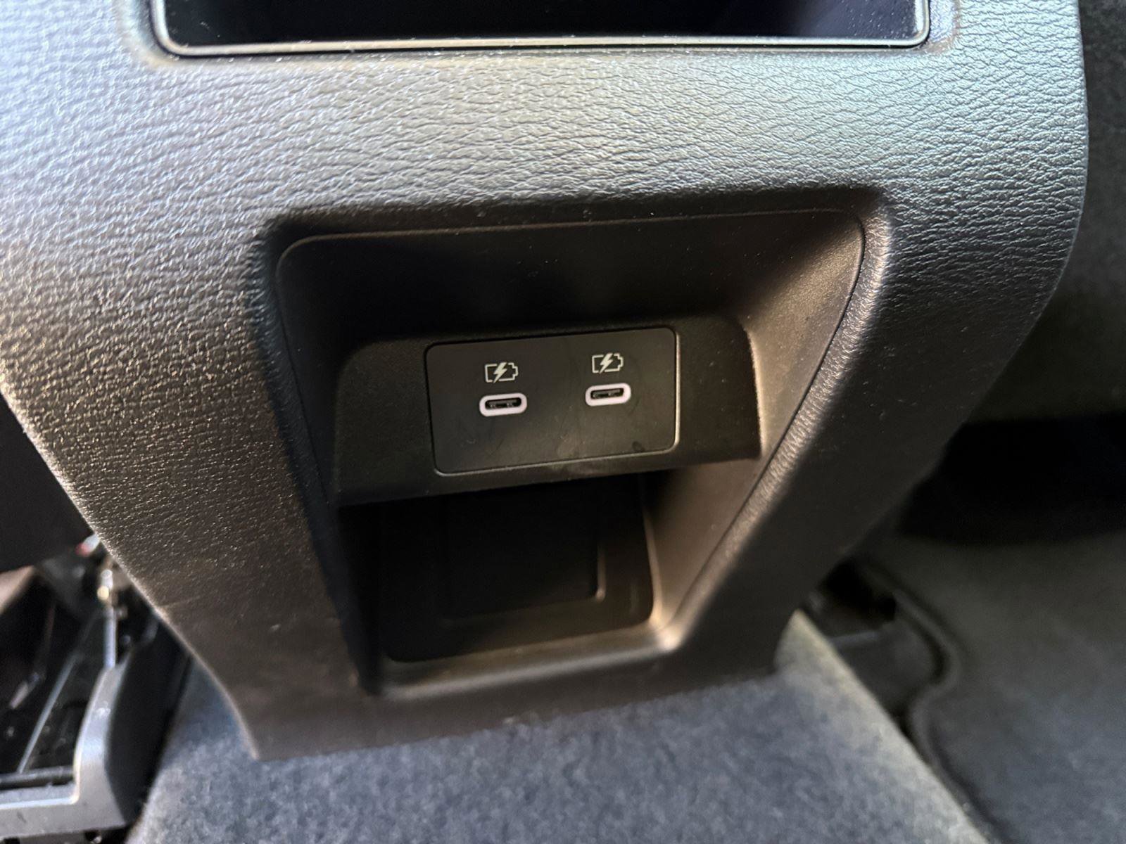 Used 2025 Mitsubishi Outlander SE FWD image 21