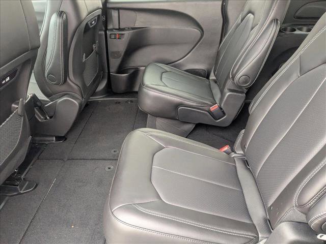 New 2026 Chrysler Pacifica Select w/ S Appearance Package image 15