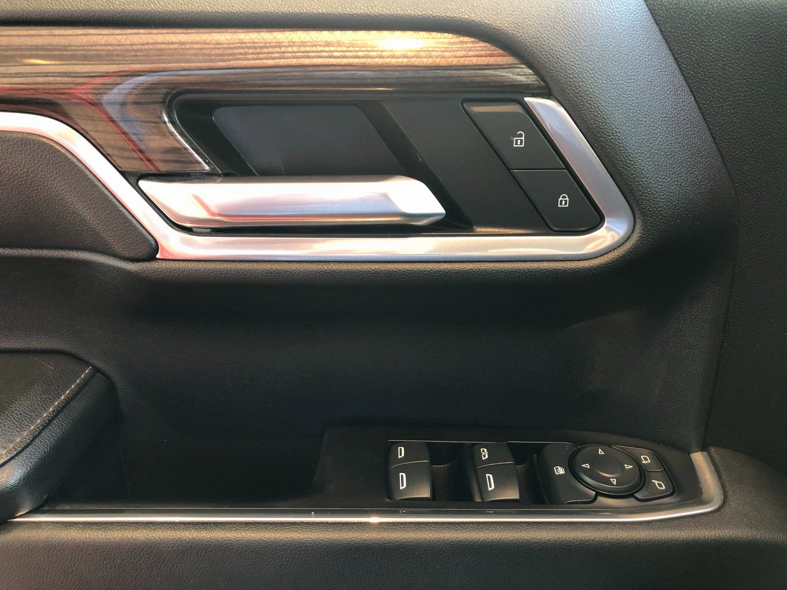 Certified 2024 Chevrolet Silverado 1500 LT image 35