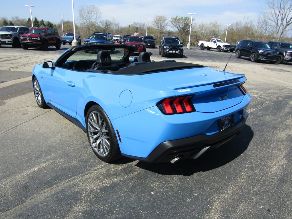 Used 2025 Ford Mustang GT Premium RWD image 8