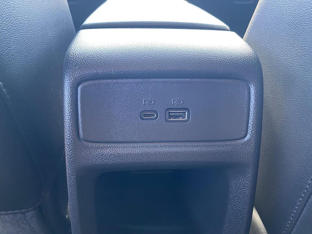 Certified 2024 Chevrolet Trax LT w/ Sunroof Package FWD image 27