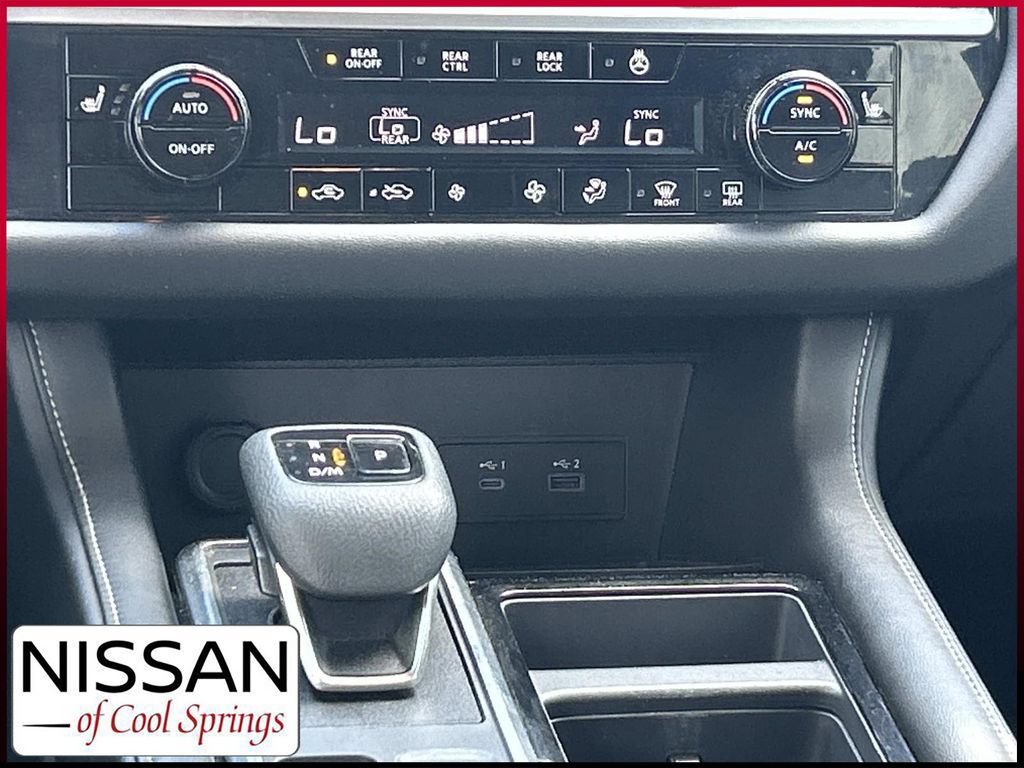 Used 2023 Nissan Pathfinder SL AWD/4WD image 27