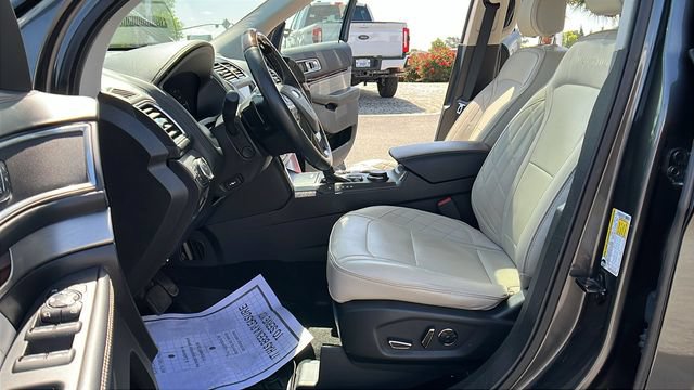 Used 2017 Ford Explorer Platinum AWD/4WD image 17