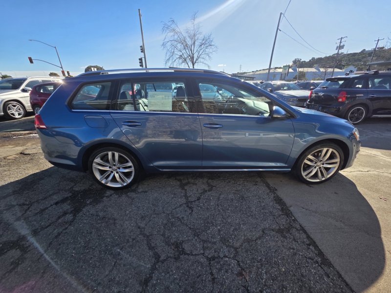 Used 2015 Volkswagen Golf SEL image 6