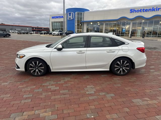 Used 2023 Honda Civic EX image 3