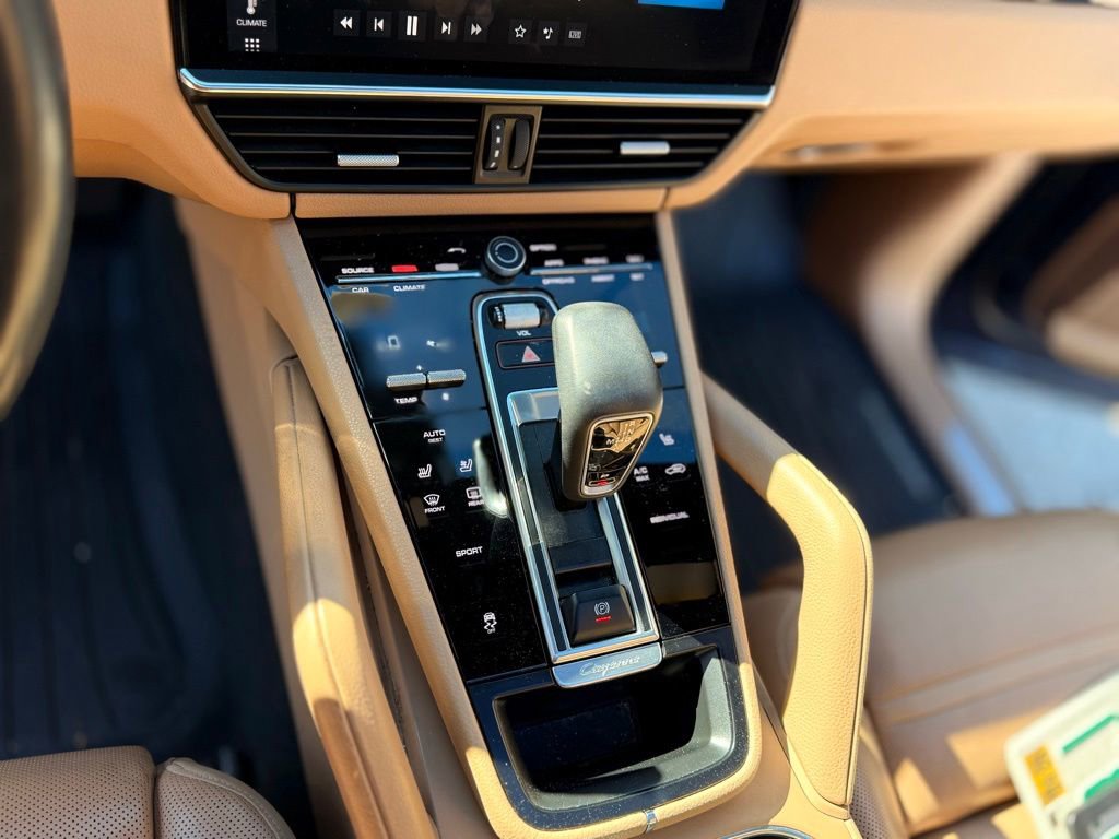 Used 2019 Porsche Cayenne image 22