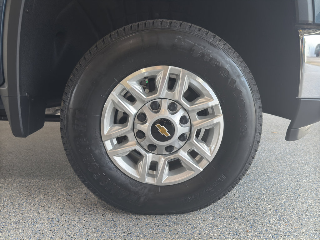 Used 2025 Chevrolet Silverado 2500 LT w/ Safety Package image 33