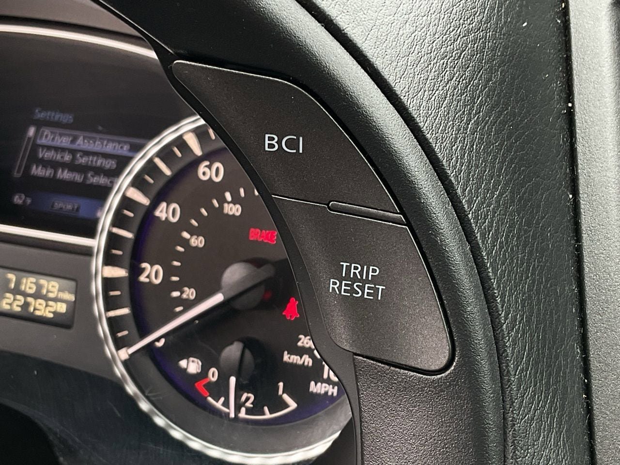 Used 2017 INFINITI QX60 FWD w/ Deluxe Technology Package image 36
