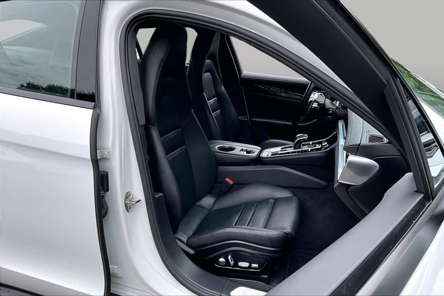 Used 2020 Porsche Panamera 4 AWD/4WD image 8
