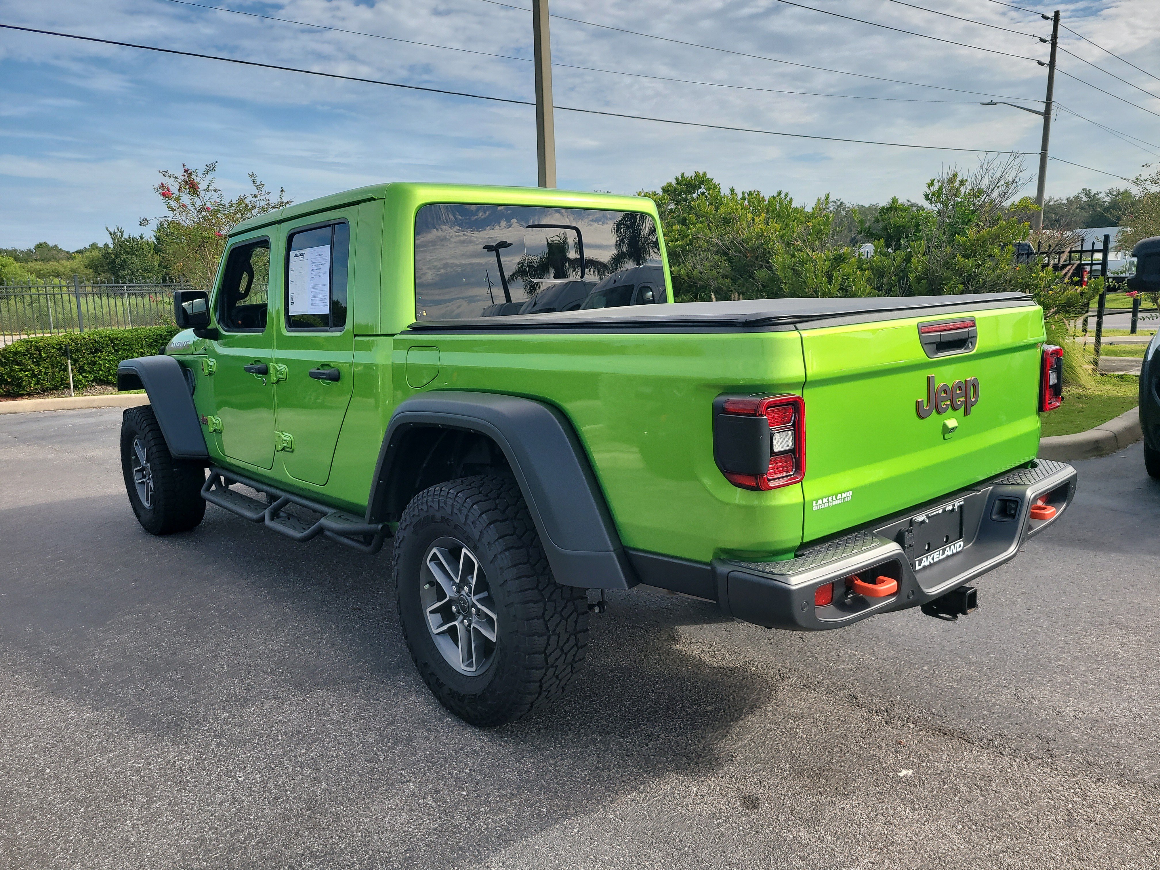 Used 2025 Jeep Gladiator Mojave w/ Safety Group AWD/4WD image 6