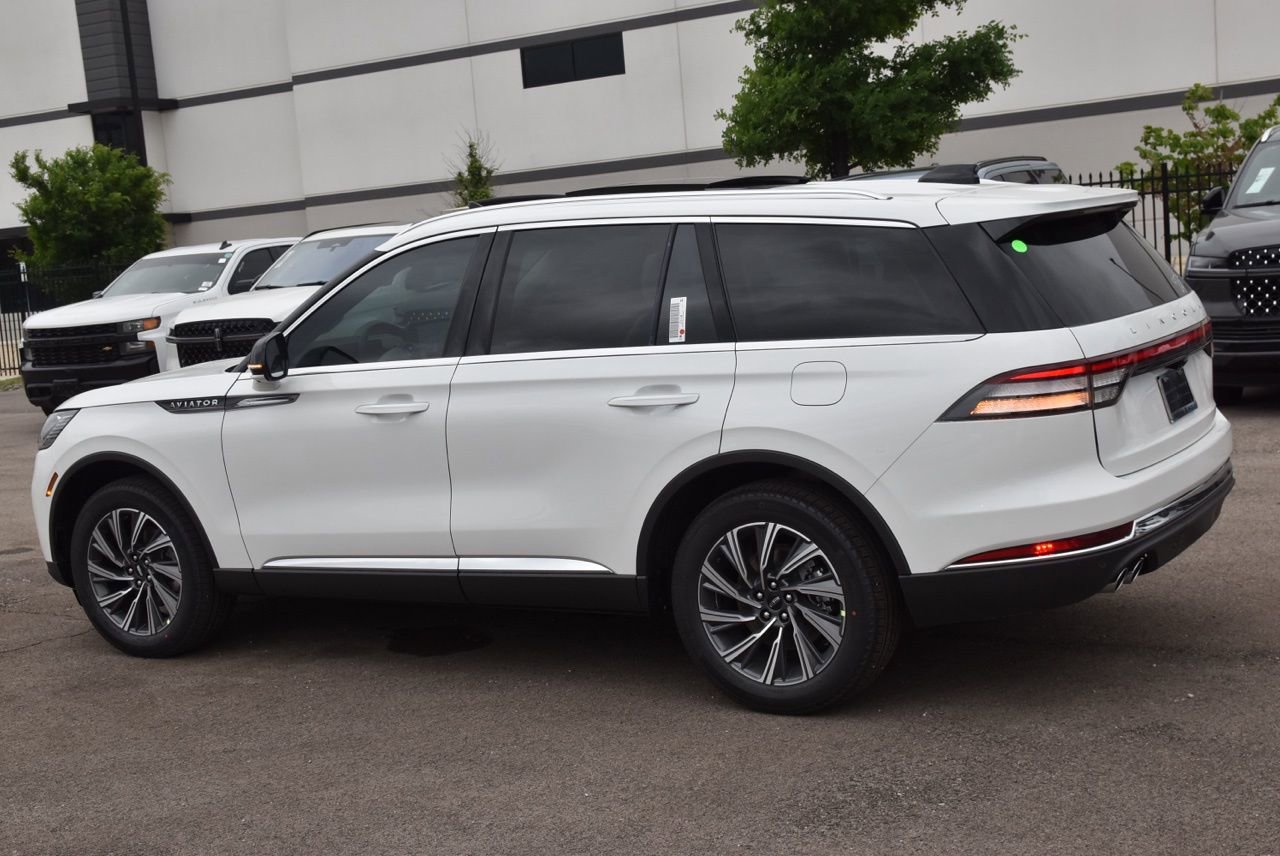 New 2026 Lincoln Aviator AWD image 10