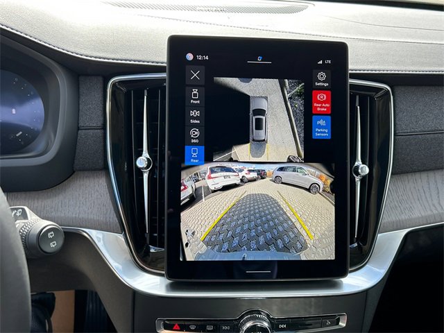 New 2026 Volvo XC90 B6 Ultra w/ Protection Package image 15