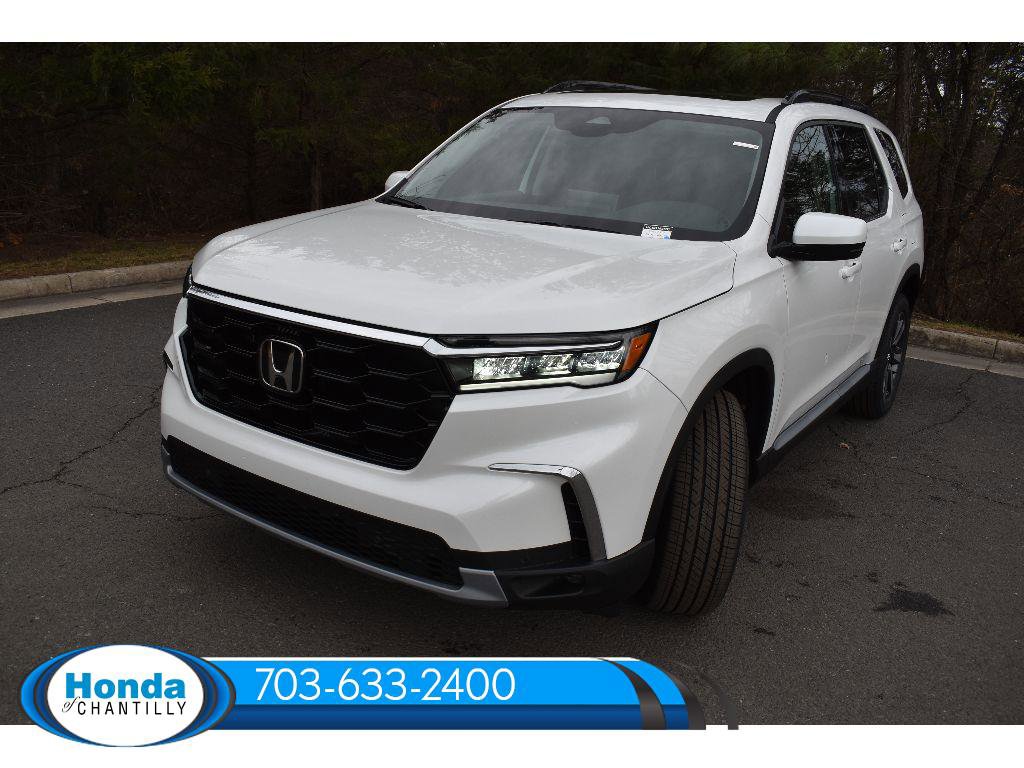 New 2025 Honda Pilot Touring image 3