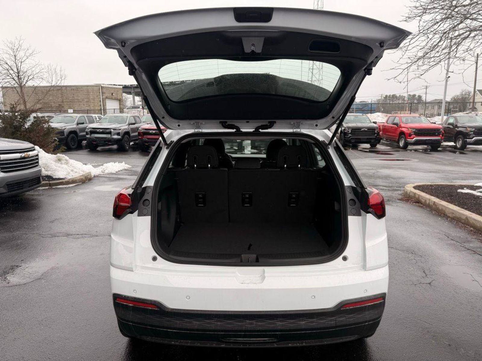 New 2027 Chevrolet Bolt LT w/ Comfort Package image 21