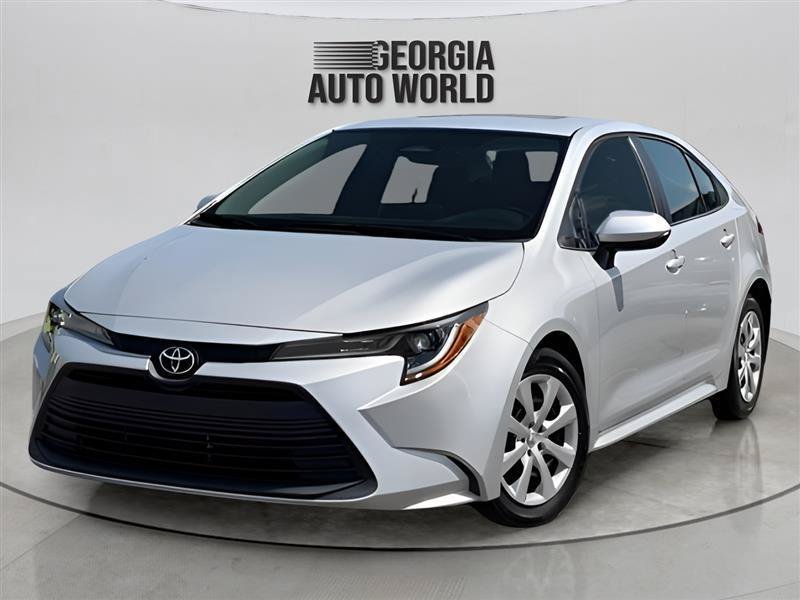 Used 2023 Toyota Corolla LE FWD image 4