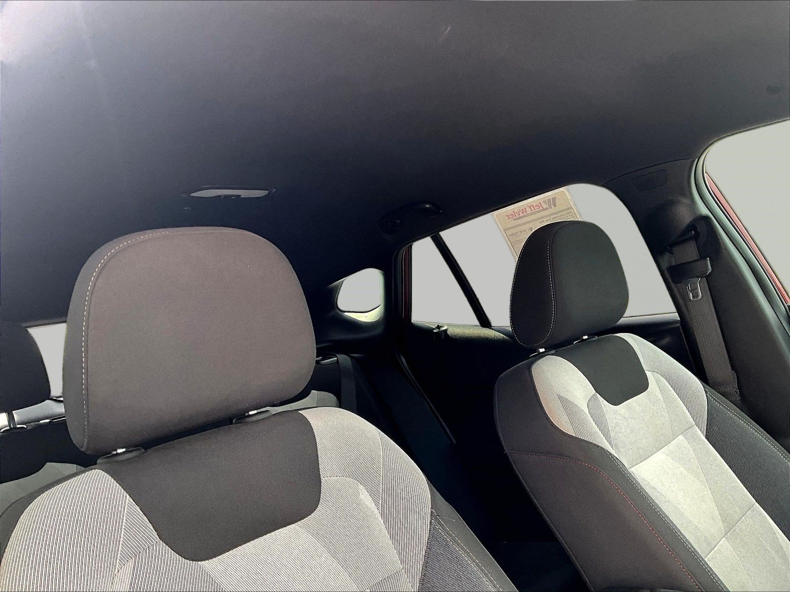 Used 2024 Chevrolet Trax RS FWD image 27
