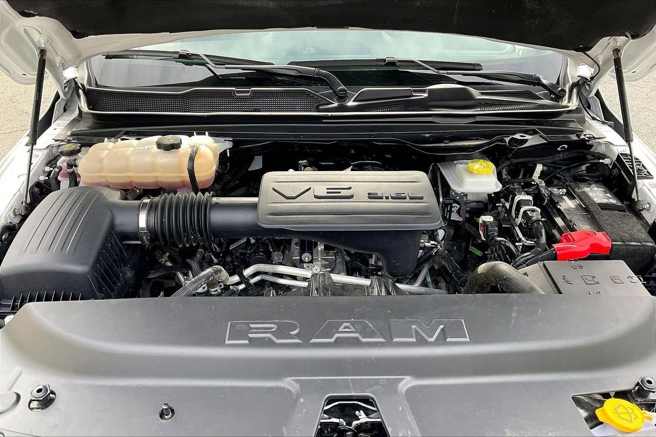 Used 2025 RAM 1500 Big Horn AWD/4WD image 38