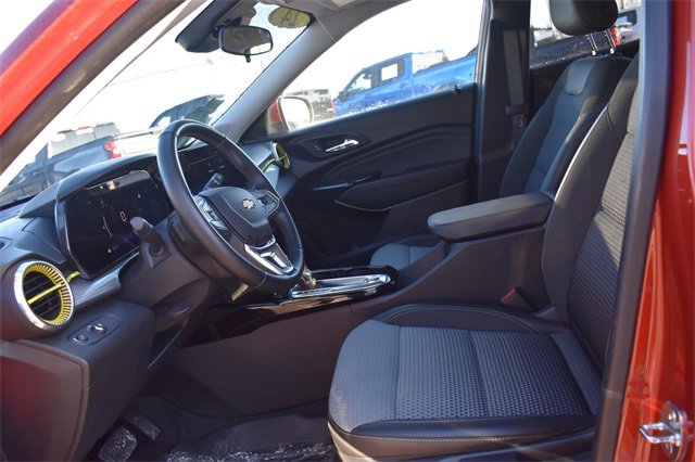 Certified 2024 Chevrolet Trax LT w/ Driver Confidence Package image 22
