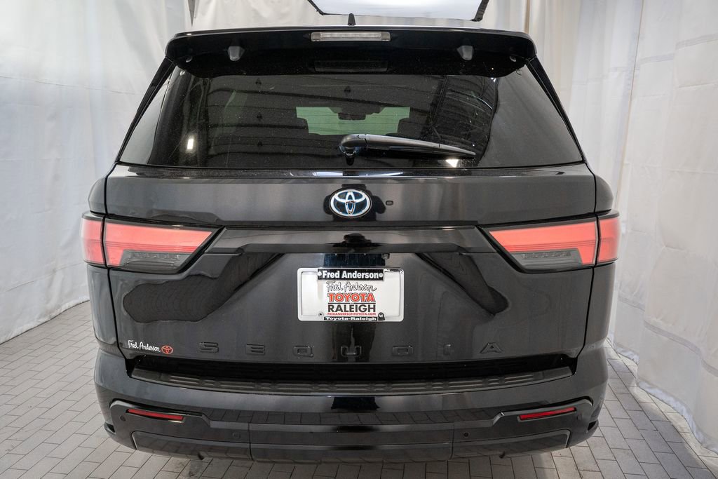 Certified 2023 Toyota Sequoia Platinum image 4